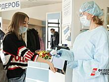 Как уральские регионы мобилизуют силы против омикрон-штамма: медики, волонтеры, кол-центры