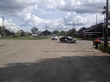 В Белой Холунице столкнулись автомобиль и мотоцикл