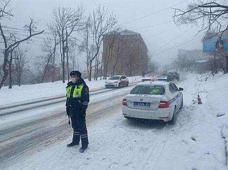 На трассе пос. Новый – Де-Фриз – Седанка – Патрокл введены ограничения для движения транспорта