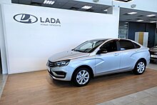 АвтоВАЗ начал отгружать дилерам новые Lada Vesta