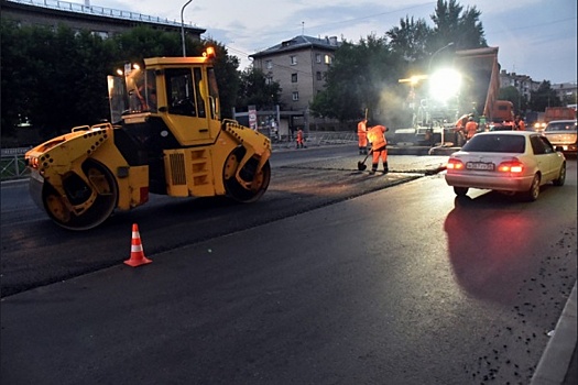 Минтранс региона провел ночную проверку работ по ремонту дорог в Новосибирске