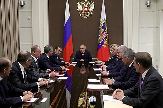 Путин обсудил с Совбезом крушение Ил-20