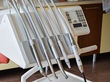Можно ли по полису ОМС сделать бесплатное протезирование зубов?