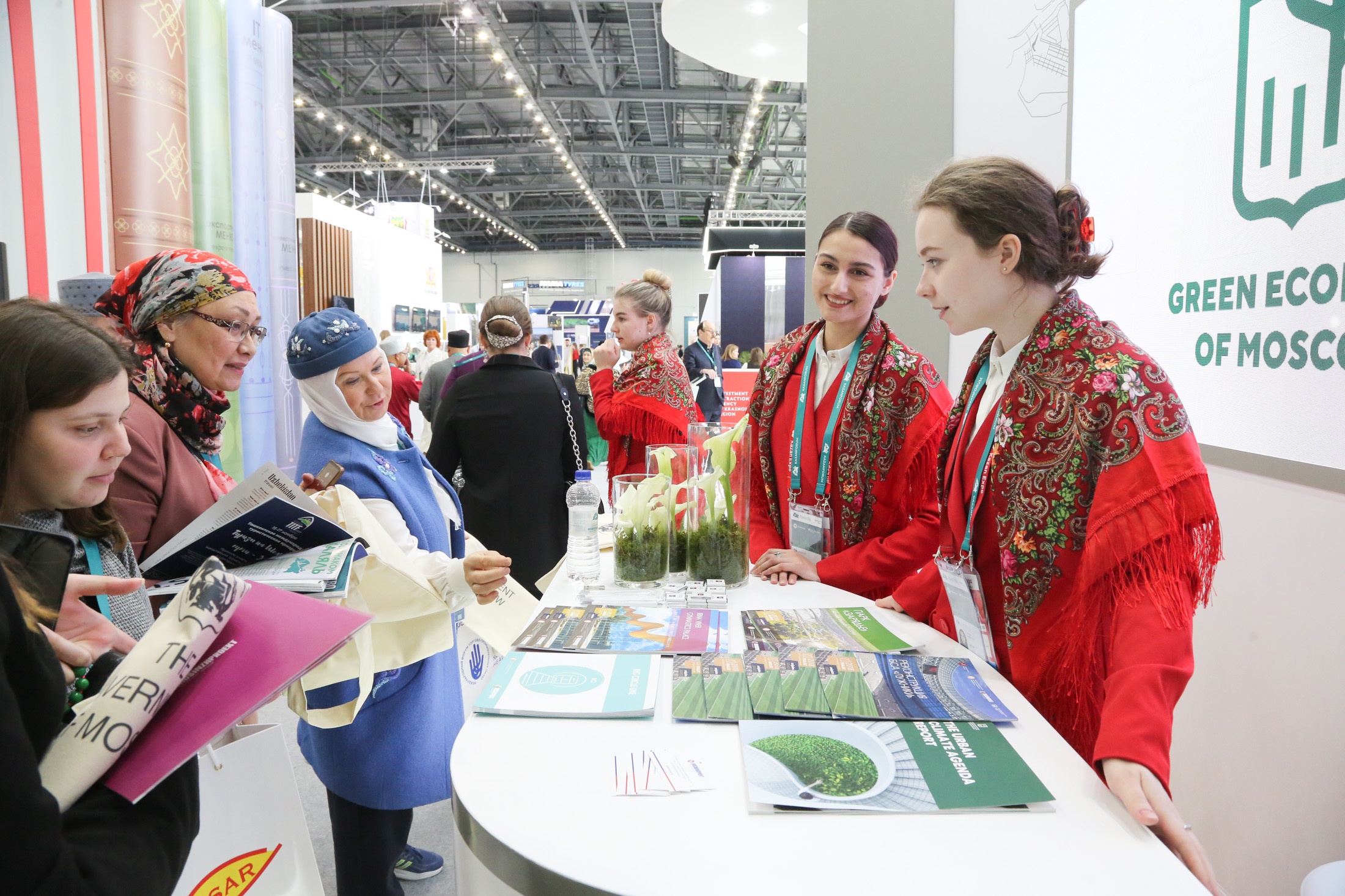 От сыра и сладостей до драгоценностей: Корреспондент «РГ» прогулялся по выставке Russia Halal Expo