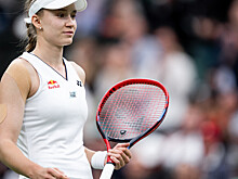 Елена Рыбакина объяснила нервозность в первой игре на Уимблдоне присутствием Федерера