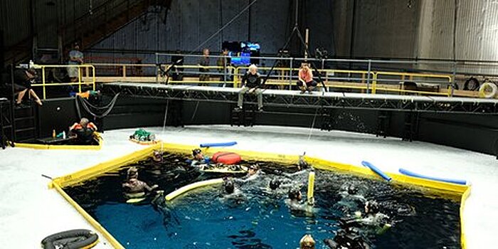 Джеймс Кэмерон показал закадровые фото со съемок сиквела "Аватара"