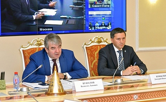 Губернатор Ямала и руководитель Роструда провели рабочую встречу в Салехарде
