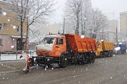 19 единиц спецтехники задействовано в уборке снега в Майкопе