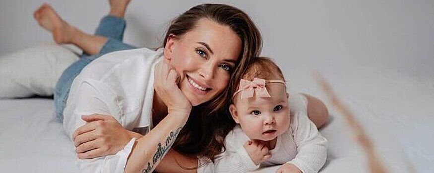 Наталья Фриске рассказала поклонникам о поездке с дочерью к бабушке