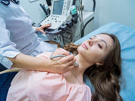 Врач назвала неочевидные симптомы заболеваний щитовидной железы