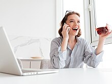 Стоматолог: в офисе полезно иметь зубную щетку и зубную нить