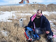 Видео: облившийся бензином новосибирец загорелся и прыгнул в реку