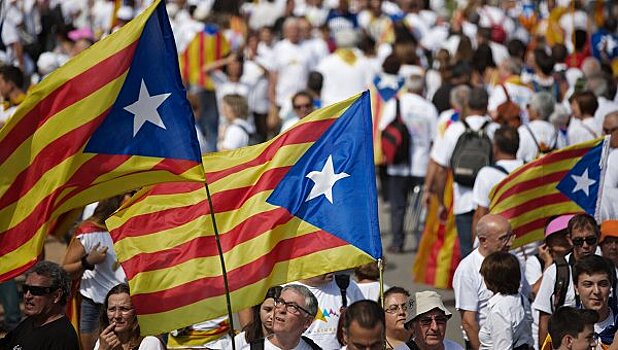 В Барселоне начались протесты против судов над каталонскими политиками