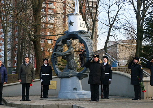Командующий Балтийским флотом принял участие в мероприятиях, посвященных 79-й годовщине «атаки века» Александра Маринеско