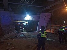 Водитель из Ростовской области врезался в эстакаду моста в Сочи