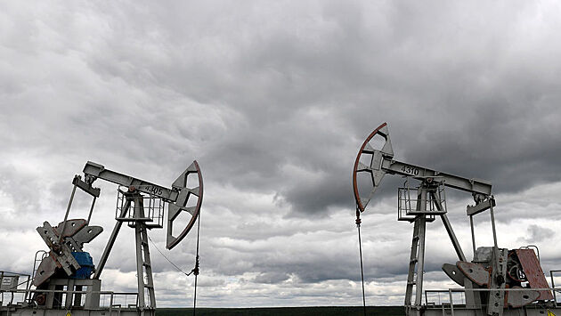 Аналитик заявил о лишении многих стран дешевой нефти из РФ из-за потолка цен
