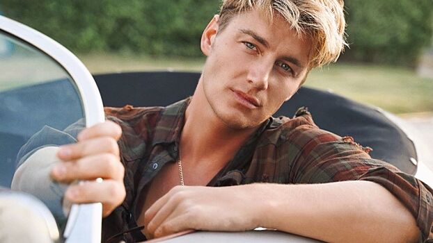 «Умею искренне любить». Алексей Воробьев об отношениях и работе