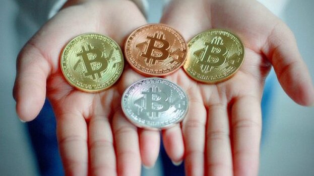 Крипторубль откроет "ящик пандоры" для рубля