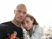 Снова отдыхают. Джереми Микс и Хлоя Грин опять на яхте!