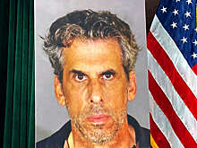 Обвиненному в серии изнасилований сценаристу "Клиники" Вайнбергу грозит еще 12 судебных исков