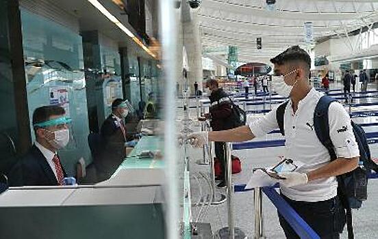 В Турции вводят обязательные для приезжих «коды здоровья»