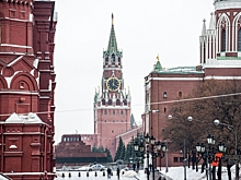 «Белая» зарплата и личный самолет: в России опубликовали вакансию на должность президента