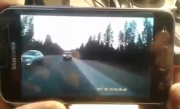 Лобовое столкновение Infiniti и микроавтобуса в Бурятии