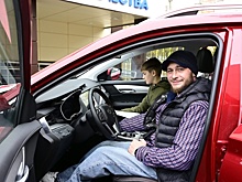 В Брянске участник СВО получил ключи от автомобиля