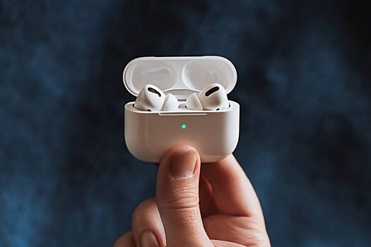 Появились подробности о бюджетной версии наушников Apple AirPods
