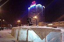 В Красноярске скульптуру «Похищение Европы» вернули на Предмостную площадь