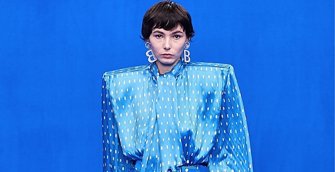 Pantone объявил главный цвет 2020 года — и ты его уже видела на показах Balenciaga и Dior