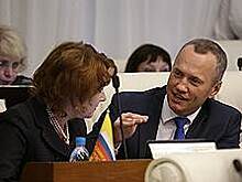 Оппозиция бьется за оклад