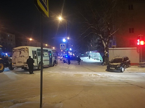 В Челябинске в аварии с маршруткой пострадали пять человек
