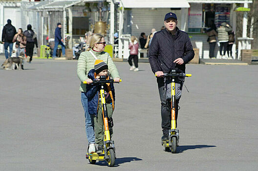 Правилам езды на электросамокатах начнут обучать с детства