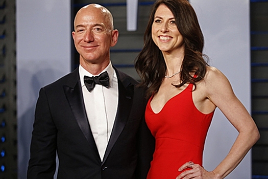 Бывшая жена основателя Amazon вышла замуж за учителя