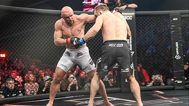 «Шлеменко такими боями засовывает свою карьеру в одно место». Бикрев — о поражении россиянина от Ковалева