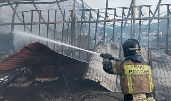 Под Волгоградом прошла встреча с пострадавшими от пожара на волжском рынке