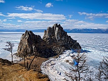 Спасатели с подводной камерой нашли тела семи погибших на Байкале