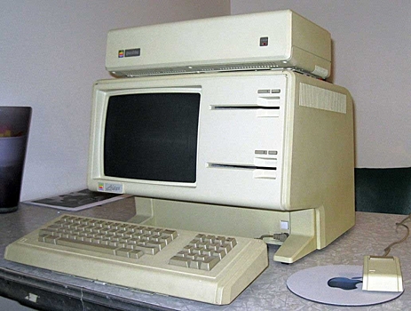 На eBay появился рабочий компьютер Apple Lisa 1