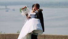 Поведение неотесанного жениха на свадьбе привело в негодование Сеть