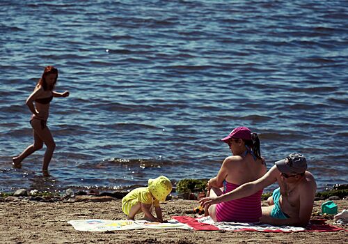 11 российских пляжей признали непригодными для купания