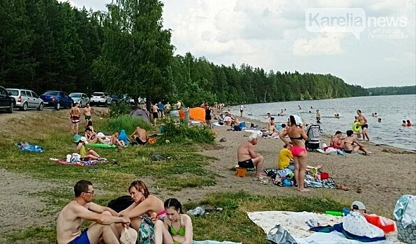 Опасные бактерии выявлены в воде в Каменном карьере в Петрозаводске и озере Лососинном