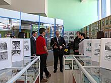 В аэропорту Якутска открылась выставка, посвященная юбилею трассы «Аляска – Сибирь»