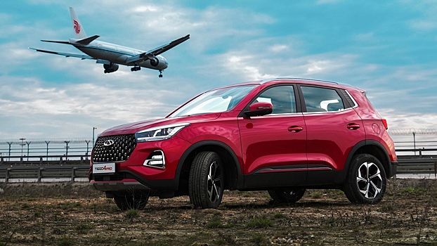 18-летний «старичок»: тест-драйв кроссовера Chery Tiggo 4 Pro 18 years edition