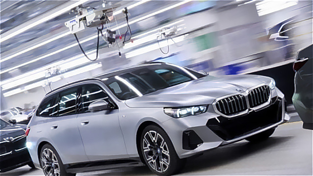 Планируется выпуск BMW 550e xDrive Touring с шестицилиндровым двигателем