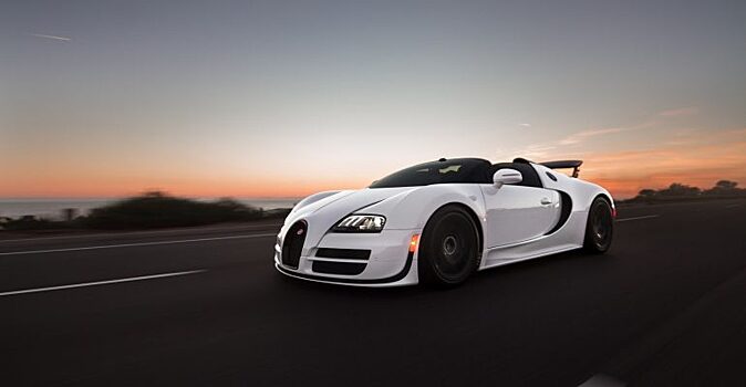 Механическая молния: автомобили чья скорость поражает.