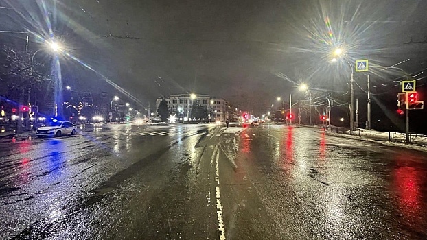 В Вологде столкнулись машины, одна из которых была со звуковым сигналом и проблесковыми маячками