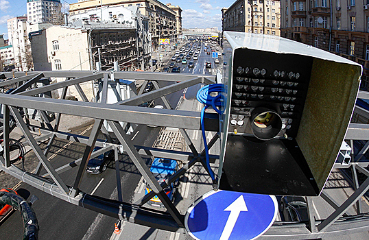 Не тратьте деньги на «глушилки» ГИБДД — камеры на дорогах все равно увидят вашу машину