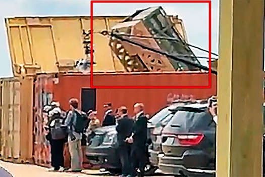 Загадочную ракетную установку заметили во время визита Трампа в Форт-Брэгг