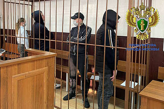 Забравшая деньги у Долиной курьер утверждает, что ее использовали втемную